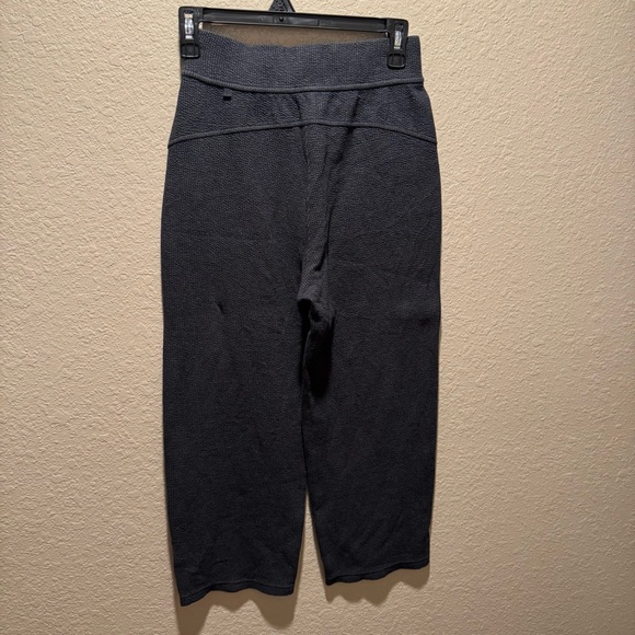 Lululemon Ribbed Straight Leg Super-High-Rise Crop 23" size 4 Heathered Black - Picture 9 of 10
